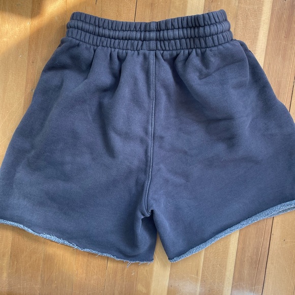 TNA COZY FLEECE SWEAT SHORTS SIZE XS grey - Picture 3 of 3